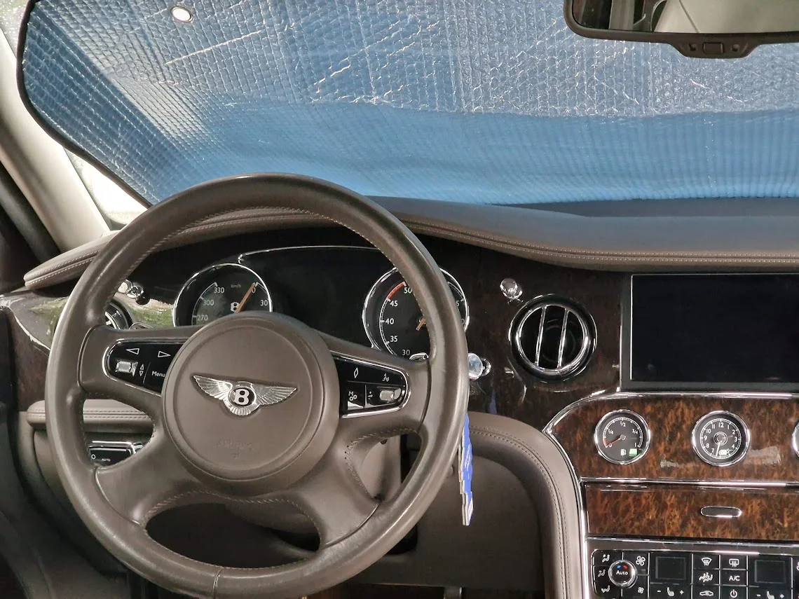 Der Fahrerbereich — Bentley Mulsanne